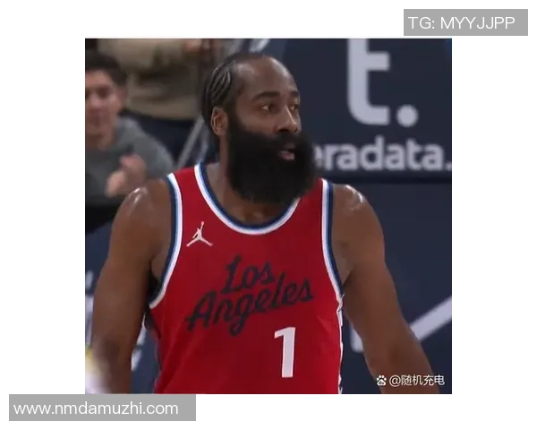 2017年NBA季后赛爵士与快船首场对决精彩回顾与赛况分析