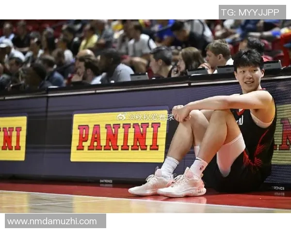 火箭队与开拓者在季后赛第三场的激烈对决精彩回顾与分析 火箭队与开拓者在季后赛第三场的激烈对决精彩回顾与分析