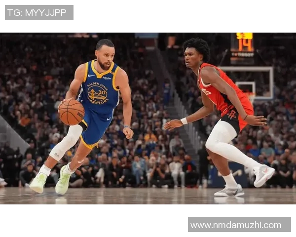 汤普森28+7+8无缘日最佳!由于他遇到一战打破4大纪录的库里 汤普森28+7+8无缘日最佳!由于他遇到一战打破4大纪录的库里